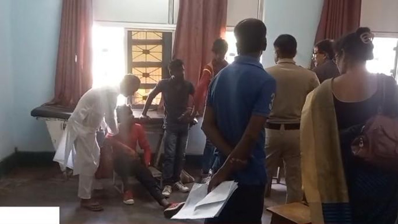 পশ্চিম মেদিনীপুর: পুজো দিতে যাওয়ার পথে ভায়বহ দু...