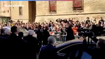 Mattarella lascia Ferrara: il video del saluto della folla