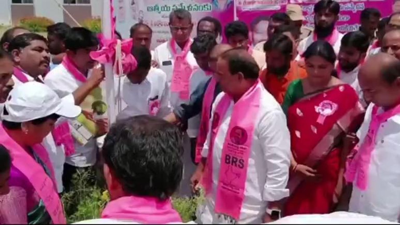 నిర్మల్: ఆత్మీయ స‌మ్మేళ‌నంలో భారీ సంఖ్యలో పార్టీ శ్రేణులు