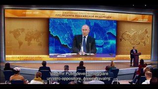 Navalny : l'homme que Poutine n'a pas réussi à tuer Bande-annonce (IT)