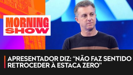 Luciano Huck critica decisão do Governo em suspender o Novo Ensino Médio