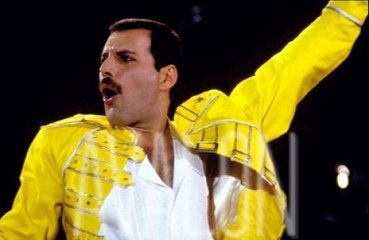 フレディ・マーキュリーのレザーショートパンツ、オークションに出品