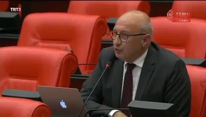 Utku Çakırözer: "Derdiniz Milliyetçilik Falan Değil. Derdiniz Yoksulluk, Pahalılık, Depremzedelerin Çaresizliği Konuşulmasın"