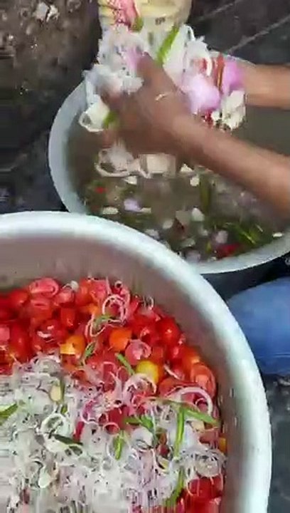 Making_of_Famous_Mughlai_Chicken_Changezi_#shorts_recipe(360p)