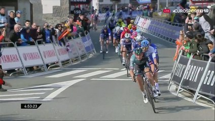 Schelling remporte un sprint particulier, Gaudu empoche des bonifs