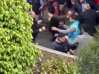 Choferes en Argentina propinan una golpiza al ministro Sergio Berni tras el asesinato de un conductor