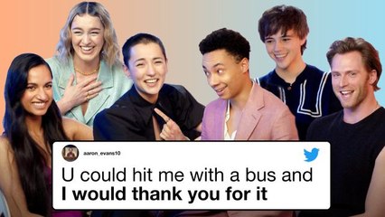 'Shadow and Bone' Cast Competes in a Compliment Battle