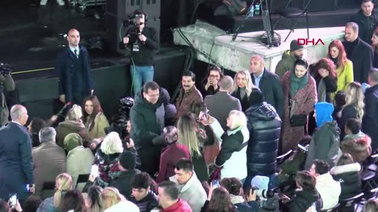 İSTANBUL-HARBİYE CEMİL TOPUZLU AÇIK HAVA TİYATROSU SEZONU DEPREMZEDELER İÇİN ERKEN AÇTI