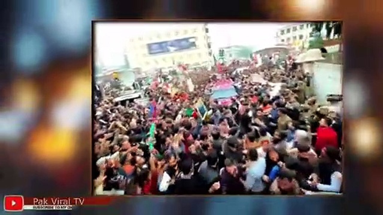 Imran khan meet with people and his fans in zaman park ! Most beautiful vide_HD