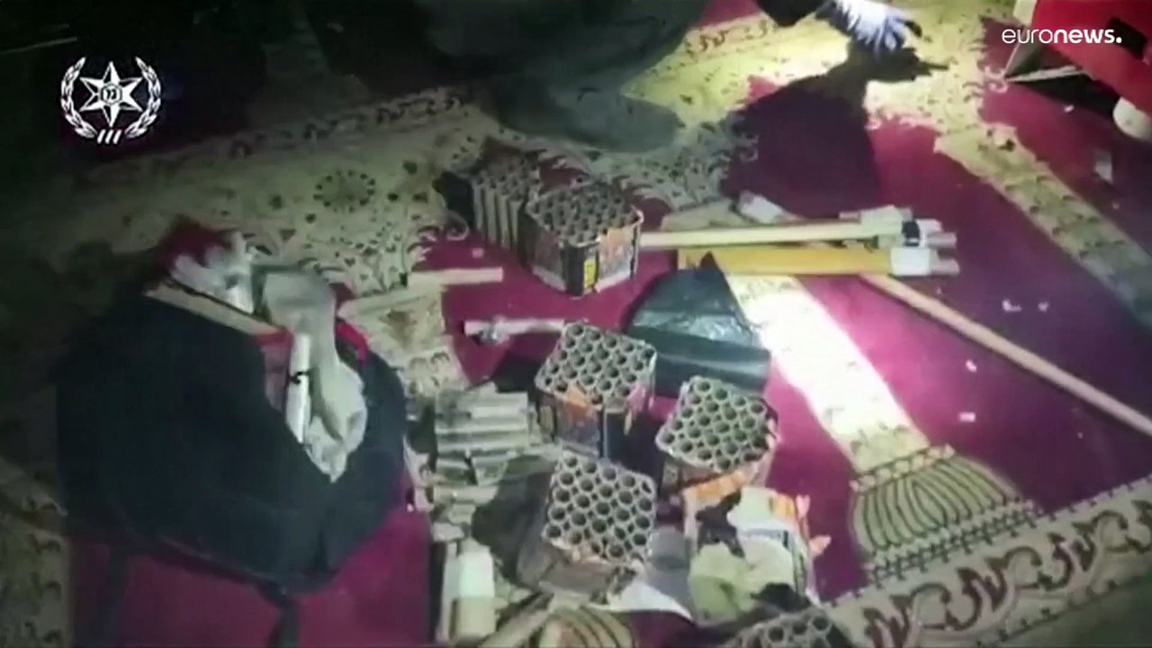 بعد اقتحام المسجد الأقصى.. مواجهات بين الشرطة الإسرائيلية وفلسطينيين وحماس تندد بـ"جريمة غير مسبوقة"