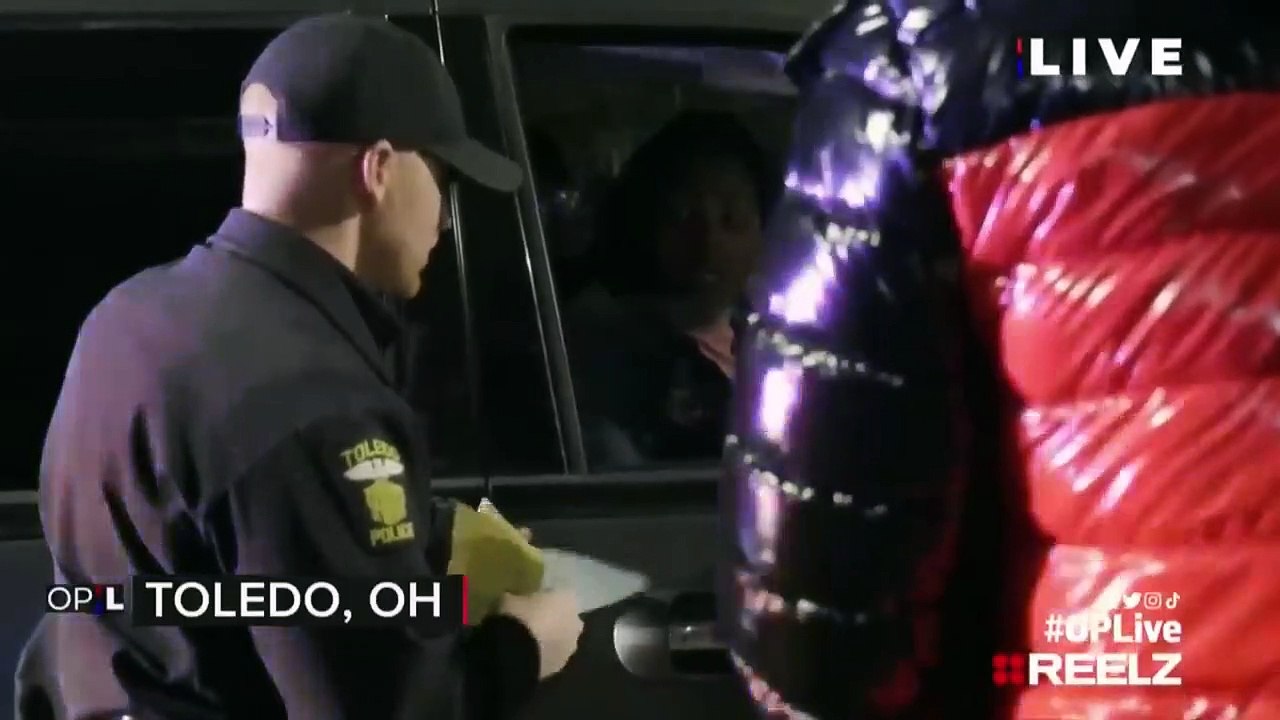 Woman Gets Caught RedHanded Trying to Switch Seats with Alleged Drunk