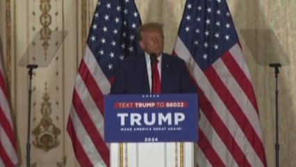 Trump dopo l'incriminazione: "Una persecuzione, processo farsa"