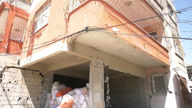 Samandağlı Depremzede: Bu Evi Yapana Kadar Canımız Çıktı, Bir Can Daha mı Çıkaracağız Ev Yapmak İçin? Süreci Merak Ediyoruz, Kimse Bilgi Vermiyor