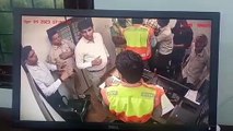 Video:ग्रेटर नोएडा दादरी टोल प्लाजा पर दबंगों ने कर्मचारियों के साथ जमकर कि मारपीट