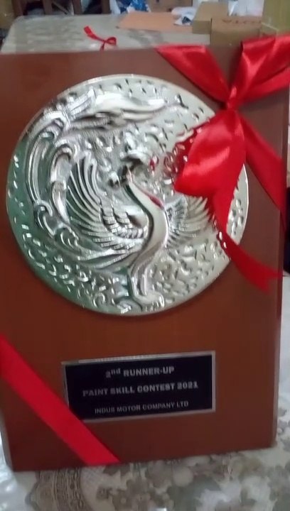 Making handcrafted wooden and metal awards by IKA Innovation | #awards #shields