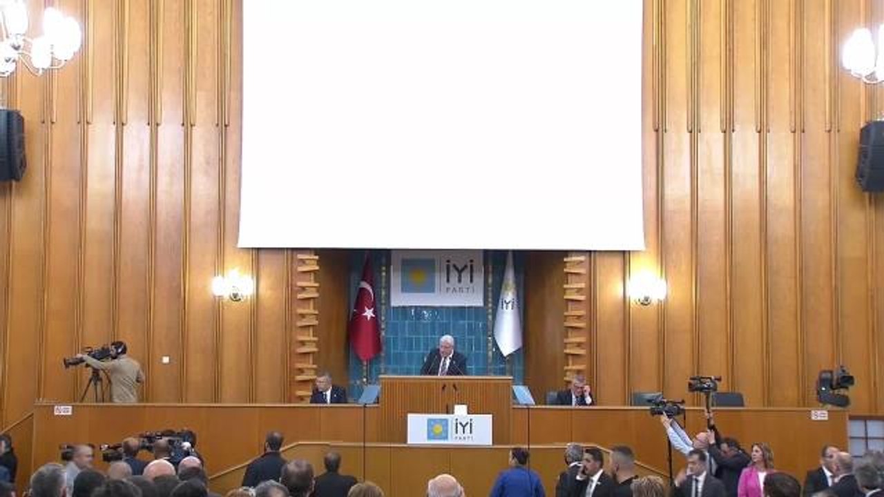 Meral Akşener: "Bunca Engeli, Aştıktan Sonra Şimdi Bize Bu Kurşun mu 'Dur' Diyecek?