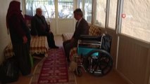 Kozan'da engelli vatandaşlara tekerlekli sandalye dağıtıldı