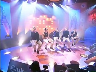 Les Backstreet Boys chantent "I Want It That Way" en live