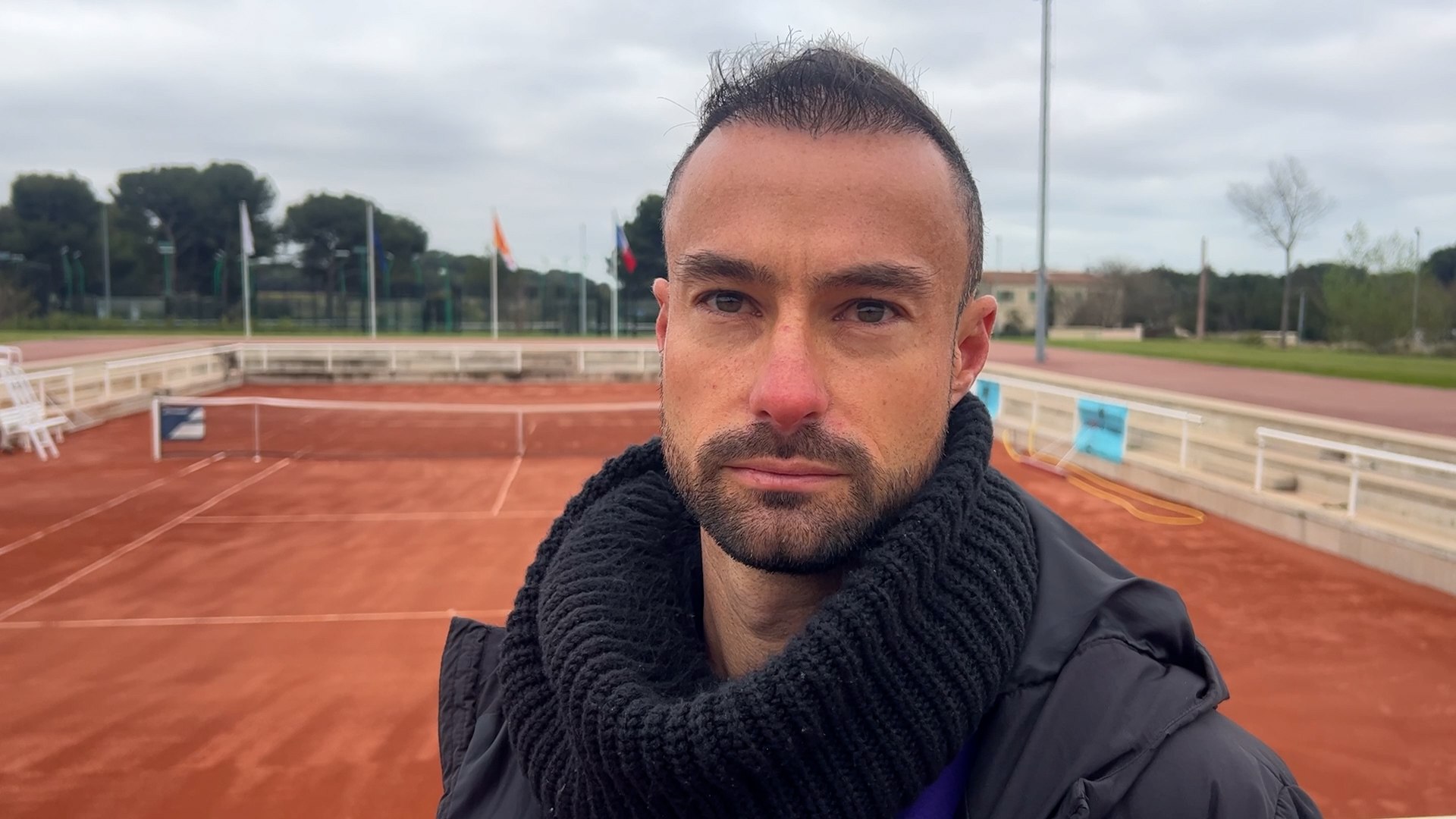 Interview maritima: Laurent Vigne directeur sportif d'Istres Sports Tennis  sur l'Open Junior 23 - Vidéo Dailymotion