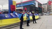 Ukraynalılar, devam eden Ukrayna-Rusya savaşını protesto etti: 'Neden bizi işgal eden Ruslar Türkiye’ye gezmeye, tatil yapmaya gelebiliyor?'