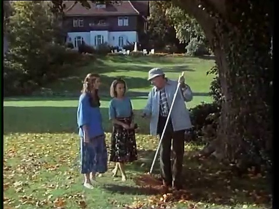 Praxis Bülowbogen S01E12-Eine Chance für Angie