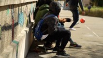 Paris : près de 200 jeunes migrants occupent une école abandonnée