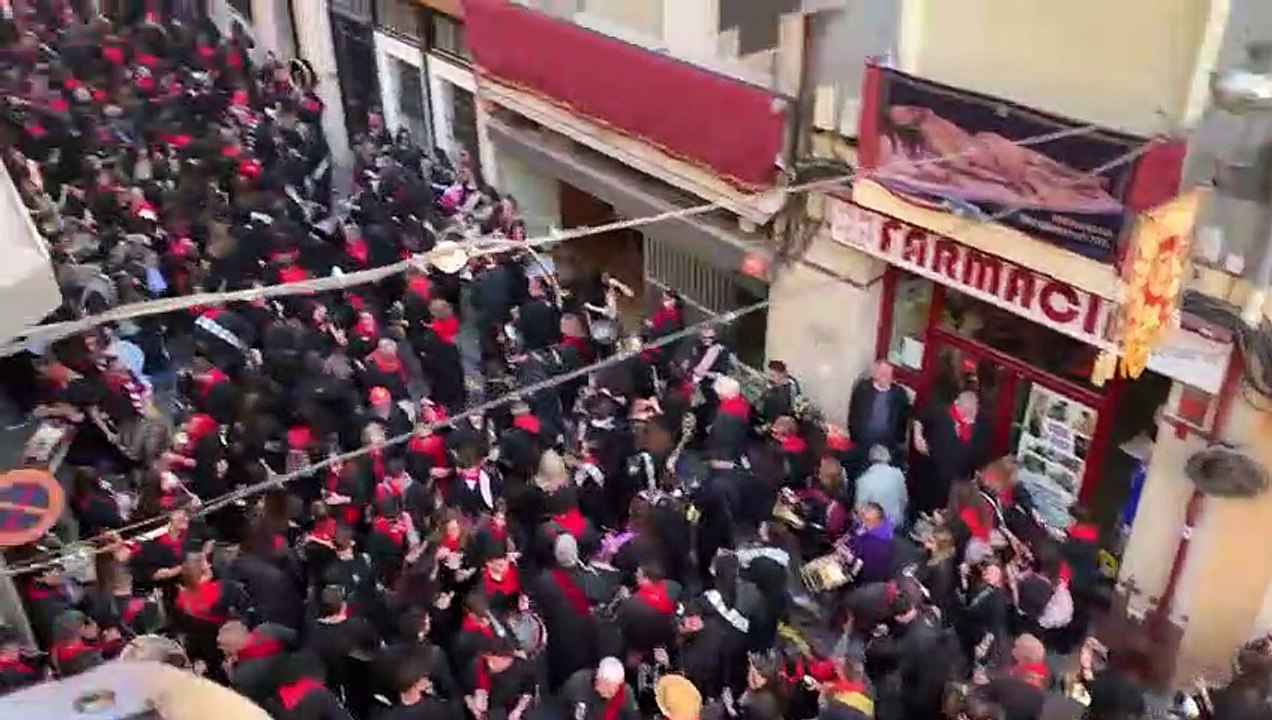 Tamborada en Hellín