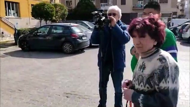 Arezzo, sventata rapina: malvivente bloccato e consegnato alla polizia