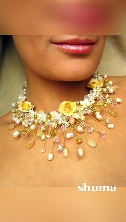 Flower necklace