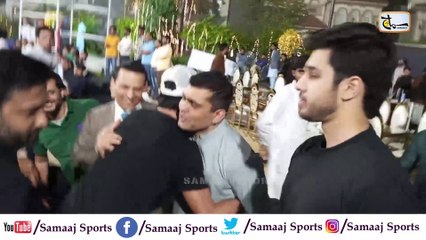 Naseem shah entry With his Father Like Hero | Naseem Shah Selfies