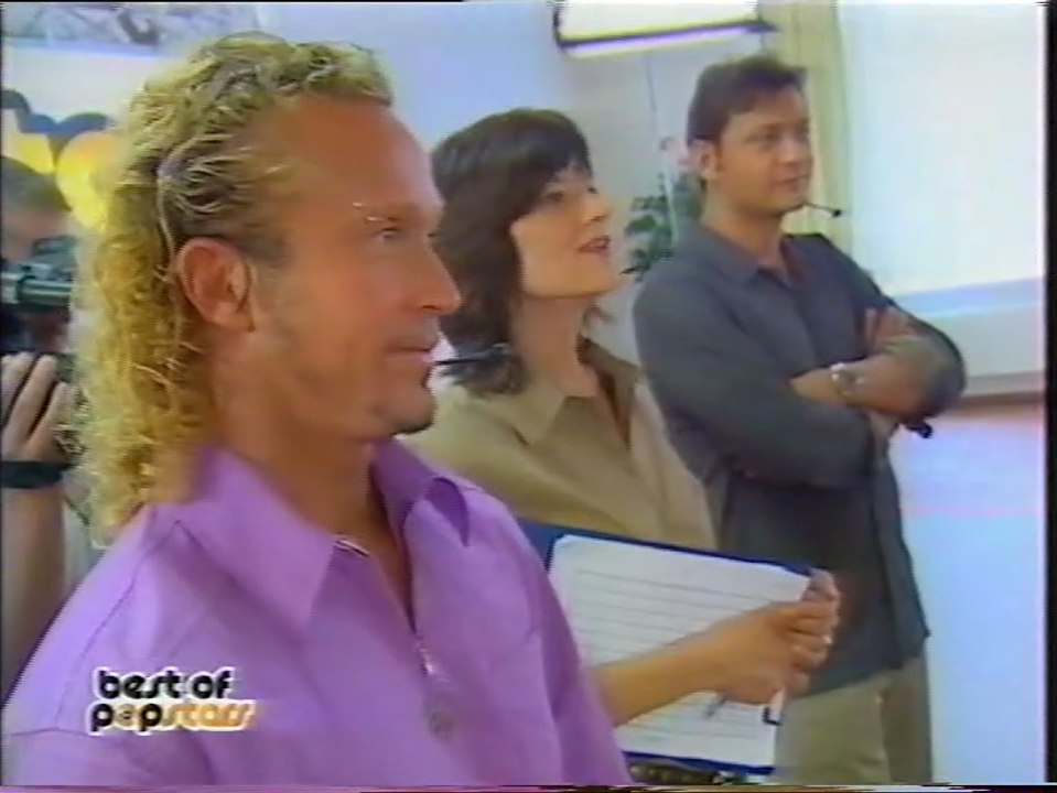 M6 - 1er Janvier 2003 - Coming-next, pubs, "Zoom sur M6", teaser, début "Best Of Popstars"