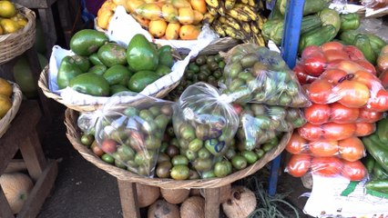 Comerciantes del mercado Roberto Huembes les esperan con buenos precios