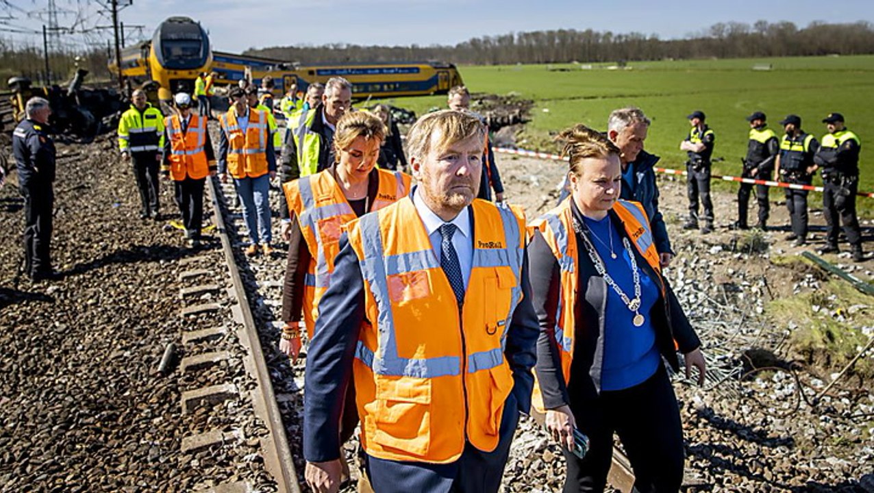 König Willem-Alexander: Emotionale Bilder am Ort des Zugunglücks