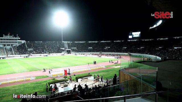 ساعات قبل _الديربي_.. جماهير الرجاء تزين مدرجات ملعب دونور في غياب جماهير الوداد