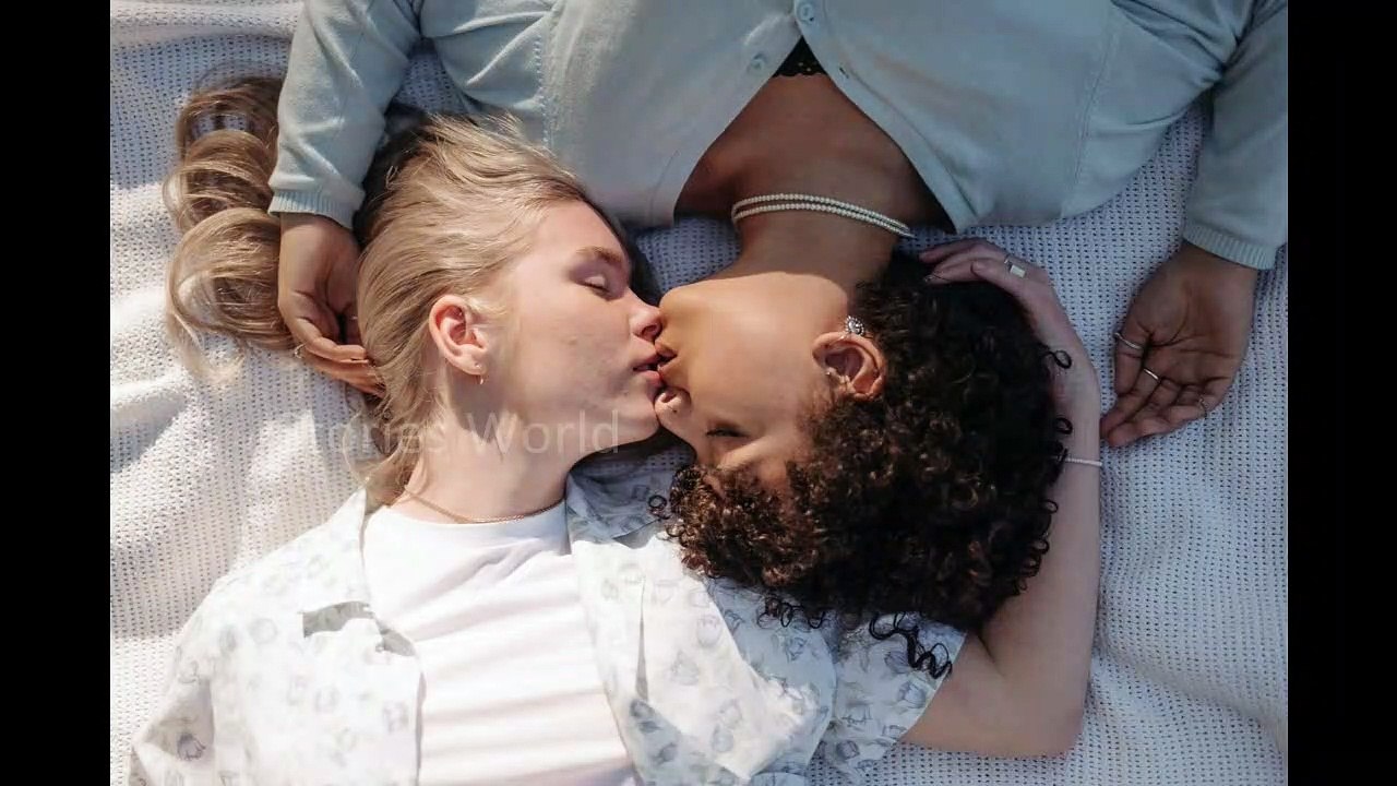 LESBIAN ROMANCE STORY - Promise Me Something - Satan's Tongue