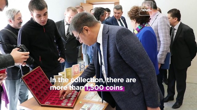 Turkish high school student earns fame with fortune of foreign cash collection