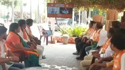 కామారెడ్డి: కార్యకర్తలను ఉద్దేశించి మోడీ ప్రసంగం.. వీక్షించిన జిల్లా నేతలు..!