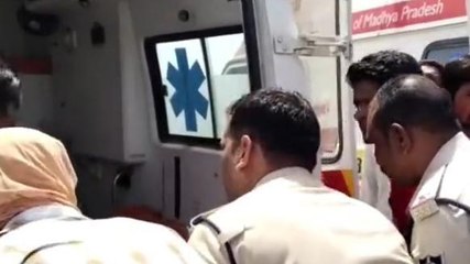 नरसिंहपुर: भीषण सड़क हादसा, इनोवा कार को ट्रक ने मारी टक्कर मची चीखपुकार
