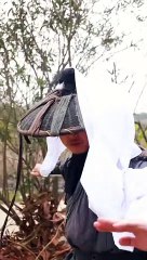 A_giant_ant_attacks_a_beautiful_woman,_but_the_hero_takes_it_down_easily#Shorts(1080p60)