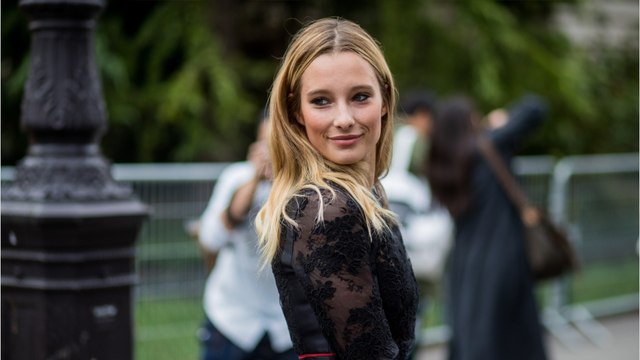 VOICI - Ilona Smet maman : cette proposition de sa mère Estelle Lefébure qu'elle a catégoriquement refusée