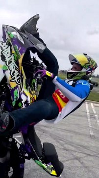 bike stunt|bike racer|bike rider|Yamaha r1
