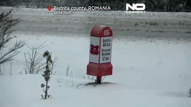 Schlitterpartie auf Sommerreifen: Schneechaos in Teilen Rumäniens
