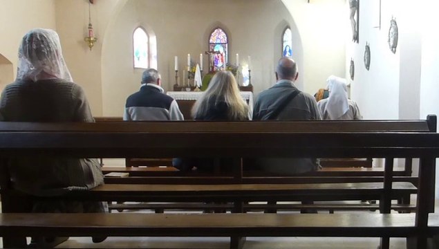 Les Capucins de Morgon office des Vêpres avec les fidèles film by Jean-Claude Guerguy Ciné-Art-Loisir Balades et découvertes Relief de France les monastères