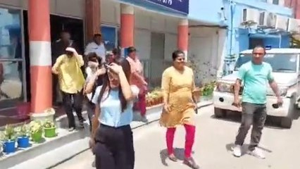 উঃ২৪পঃ একাধিক যুবক-যুবতীকে ধরে ফেলতেই পর্দা ফাঁস ,কী কাজ হত এই ঘরে !