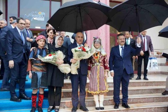 Tarım ve Orman Bakanı Kirişci, Aydın tarımsal kalkınma kapasitesi ile önemli bir kent