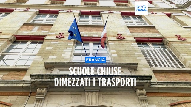 Sciopero dei mezzi pubblici in Francia, la stanchezza dei pendolari; Arriviamo sempre tardi