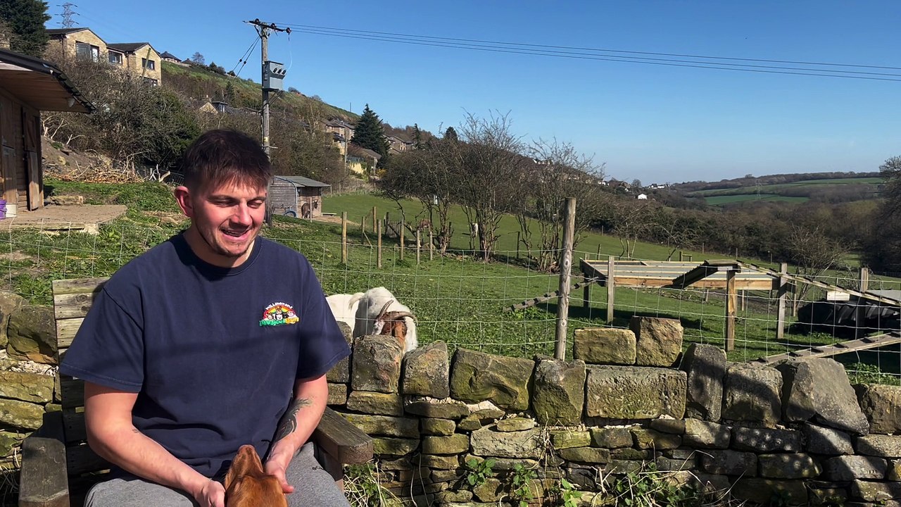 Thornhill animal sanctuary founder to take on London Marathon