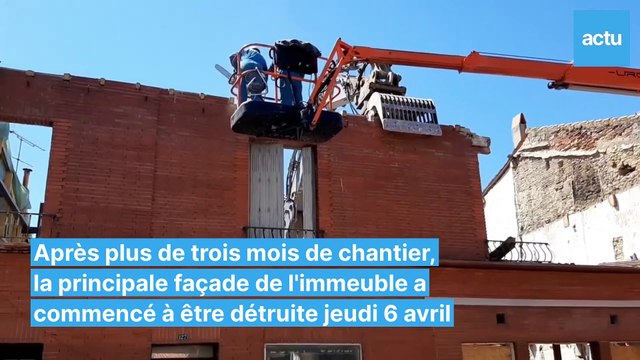 Démolition de la façade d'un immeuble de la rue de la République à Villefranche-de-Lauragais