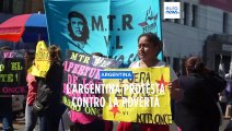 L'Argentina protesta contro la povertà e l'inflazione: cosa fa il presidente Fernández?