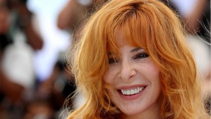 GALA VIDEO - Mylène Farmer de retour : découvrez son clip “L'Emprise”, issu du film "Donjons et Dragons" !